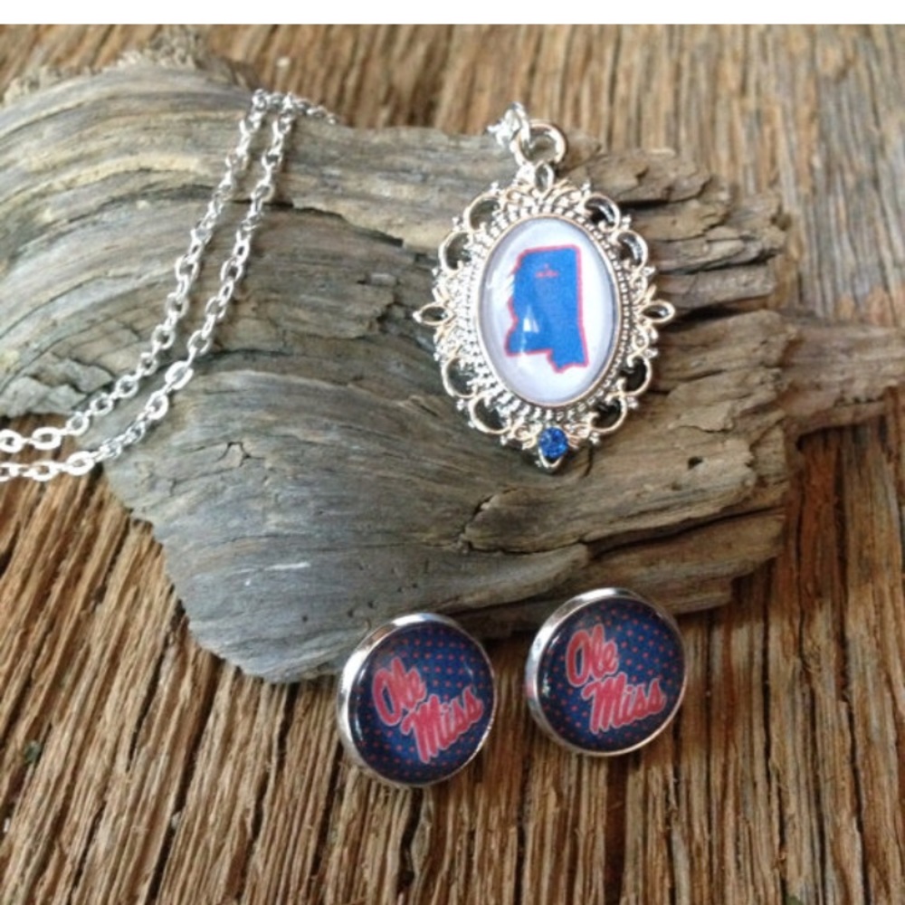 Ole Miss necklace and earrings set Ole Miss Rebels
